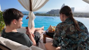 Инфинити бар на крыше с музыкой и едой. Отдых в Westin Sanya Haitang