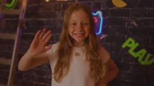 Лайк Крошки Настя прятки в тайных комнатах