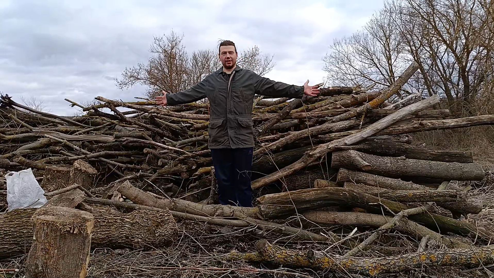 Дрова для пользы в деревне. Март 26 2025 смотреть онлайн