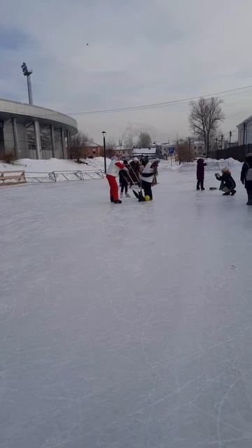 Сменили микроскопы на коньки смотреть онлайн