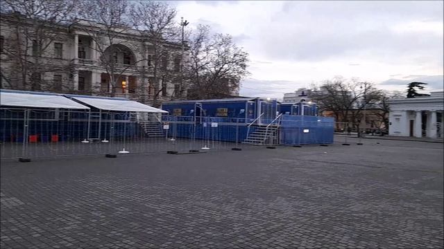 Площадь Нахимова в Севастополе накануне Рождества 2026г. смотреть онлайн