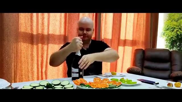 Экономный муж принимает гостей.Алежа Обухов смотреть онлайн