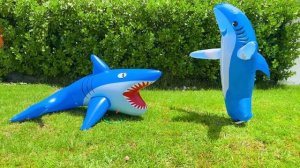 Крис учится делиться едой и готовит игрушечную еду