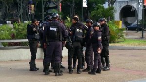 Ночью из Венесуэлы приходили сообщения о стрельбе у президентского дворца в Каракасе.