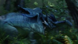 Аватар.Джейк убегает от хищника.