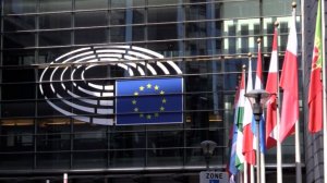 Politico: ЕС не может выработать жесткий ответ на угрозы Трампа по Гренландии