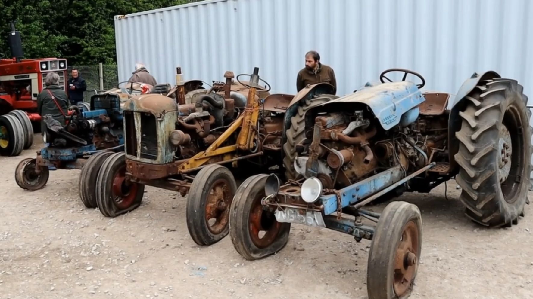ЭТО ВИДЕО НАБРАЛО 1 МЛН ПРОСМОТРОВ! Трактора 1950-ых! Как новые! #293