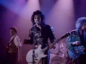 Джоан Джетт и the Blackhearts - Я ненавижу себя за то, что люблю тебя