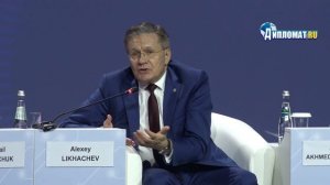 «Путешествие внутрь атома бесконечно»: Лихачёв — о границе знаний и энергии будущего