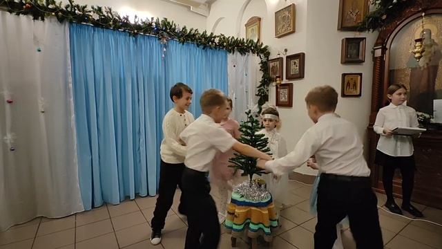 Выступление младшей группы "Божий дар" смотреть онлайн