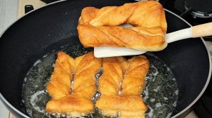 ПОЛОЖИТЕ ТЕСТО В КИПЯЩЕЕ МАСЛО. РЕЗУЛЬТАТ ВАС УДИВИТ! Я БОЛЬШЕ НЕ ПОКУПАЮ В МАГАЗИНЕ.