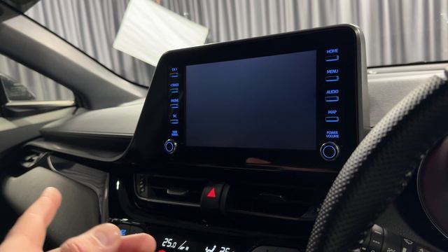 Toyota CHR 2019 смотреть онлайн