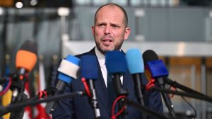 Министр обороны Бельгии назвал операцию США в Венесуэле незаконной