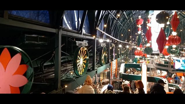 Москва новогодняя Болотная площадь Фабрика подарков 2026 смотреть онлайн