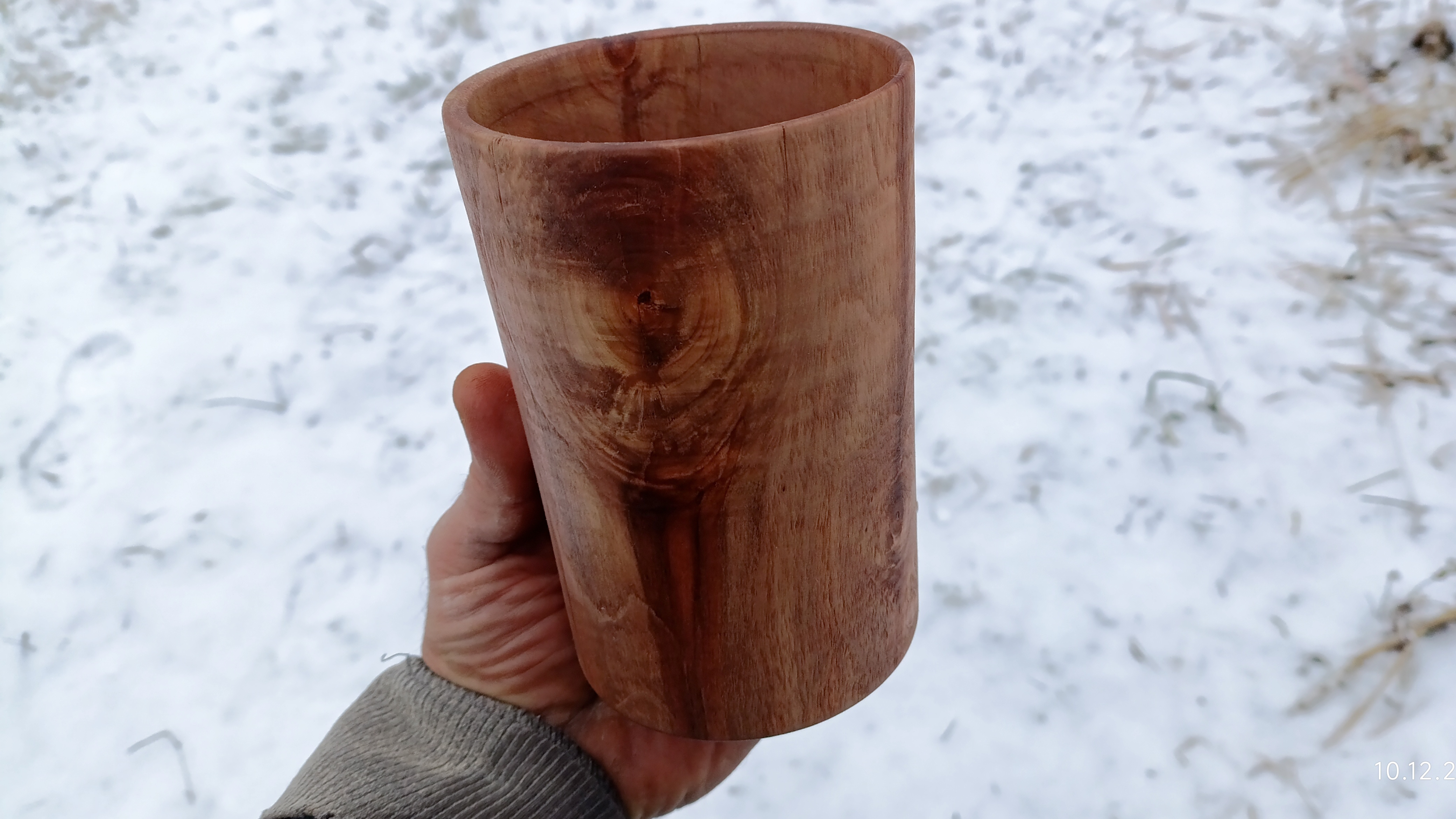 стакан большой красивый из сухой комли груши крепкий вытачиваю на токарном станке REALREZ RZ-550W смотреть онлайн