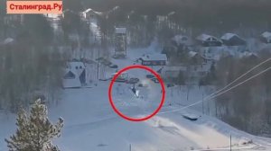 Момент крушения частного вертолёта на базе отдыха «Ашатли-парк» в Пермском крае.

Он зацепился за...