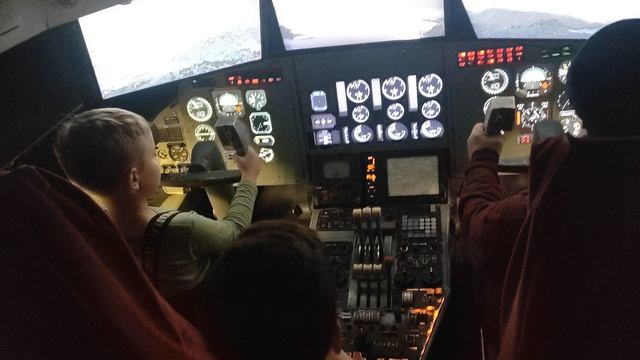 Полёт на самолёте - ВДНХ смотреть онлайн