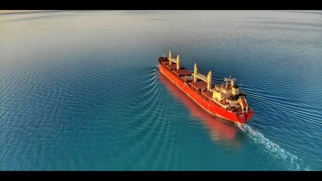 РФ отправила подлодку не допустить захвата танкера. смотреть онлайн