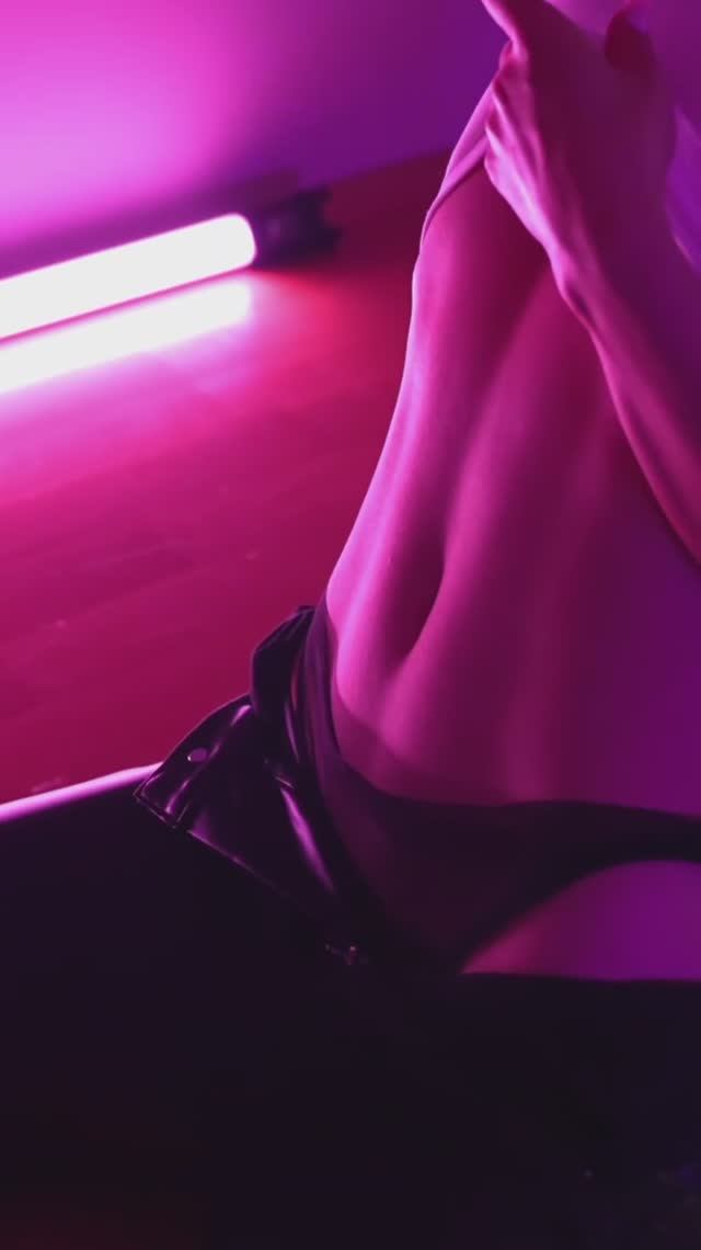 Could you recognize her by tattoos смотреть онлайн