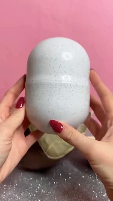 РАСПАКОВКА ГИГАНТСКОГО КИНДЕР СЮРПРИЗА смотреть онлайн