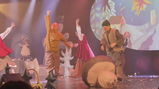 Арбат Дом Актера Морозко детская елка 2026. Обзор Дома Актера Яблочкиной на Арбате. Миф Морозко. смотреть онлайн