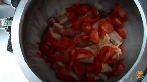 Томленые свиные рёбрышки и куриные голени с картофелем в афганском казане