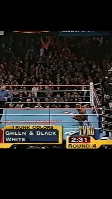 Множество падений в бою Тринидад-Варгас смотреть онлайн