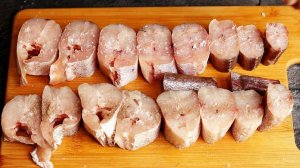 Мало кто готовит Хек в Сковороде со Свеклой, а Зря! Рыбка получается нежной, сочной и очень вкусной.