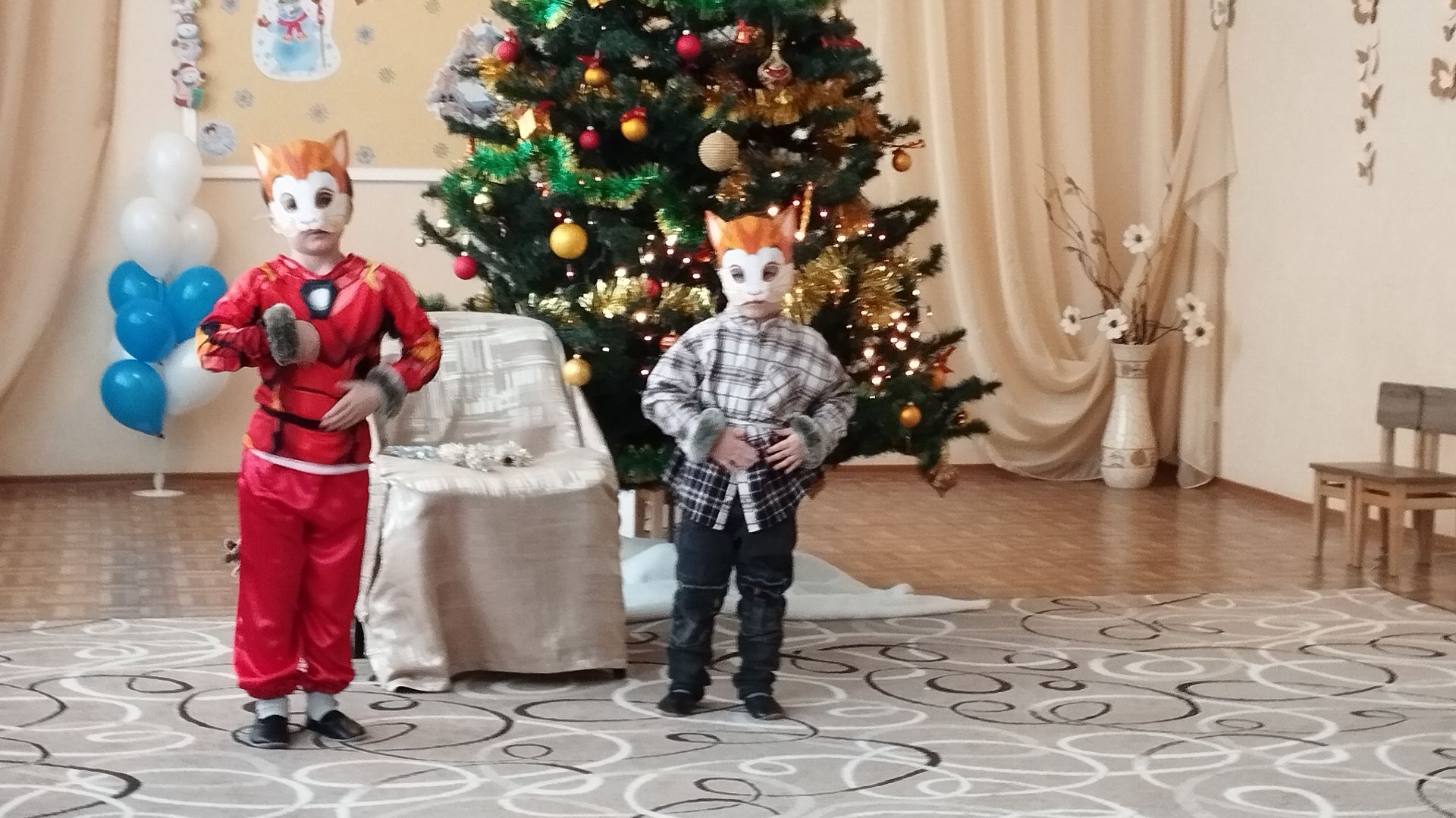 ТАНЕЦ  Лунных котов на Новогоднем утреннике смотреть онлайн