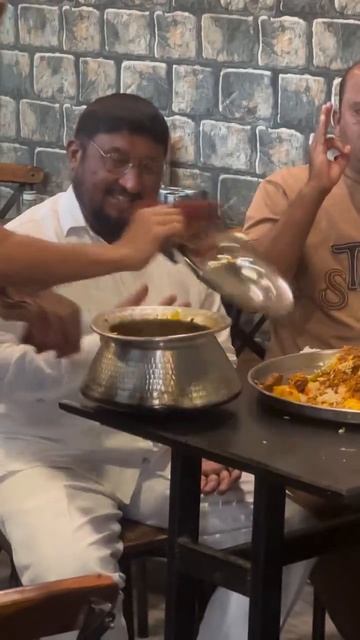 Мишленовский ресторан по-индийски или Кушать подано! Садитесь жрать, пожалуйста!2 смотреть онлайн