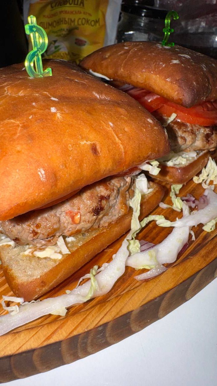 Котлета в булке.