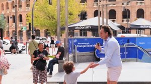 Так хочется жить - Большое Сердце Ребёнка на улице Испании (Рождество)