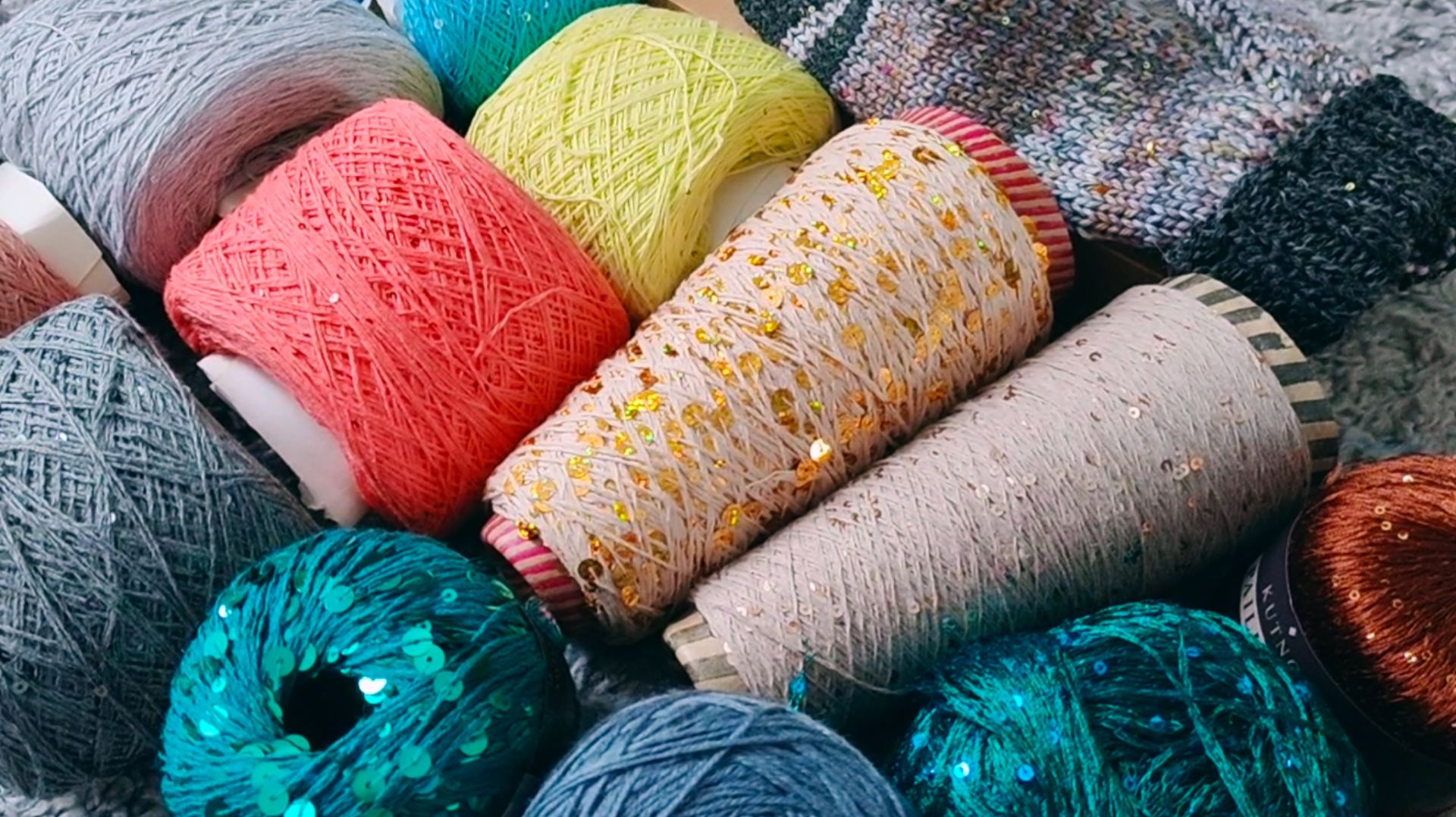 ВО ВСЁМ ВИНОВАТА ЁЛОЧКА!? 😂🧶 смотреть онлайн