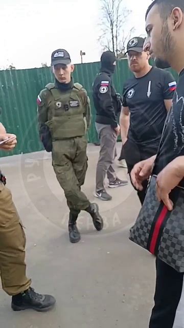 Дружина Пензы выявила множество нарушений в торговой точке выходцев из Таджикистана. смотреть онлайн