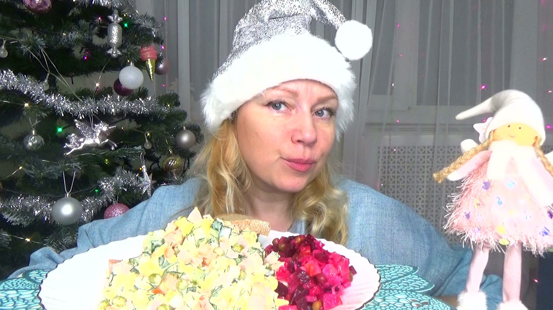 Мукбанг продолжаем есть салаты, Оливье и винегрет. Еда. смотреть онлайн