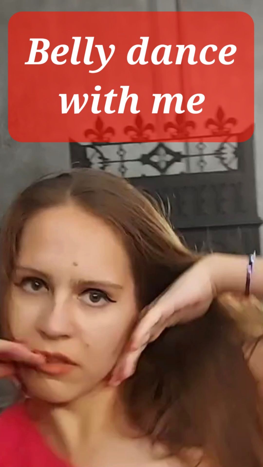 Natalia Lin Mo - Фрагменты танеца живота под песню " Карма" потресающего певца Александра Панайотова