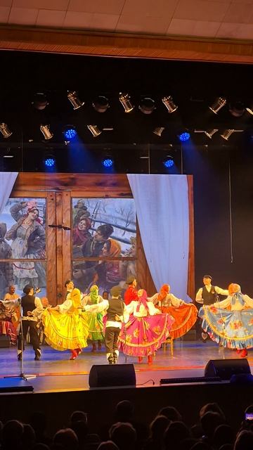 Рождественский концерт Уральского народного хора смотреть онлайн