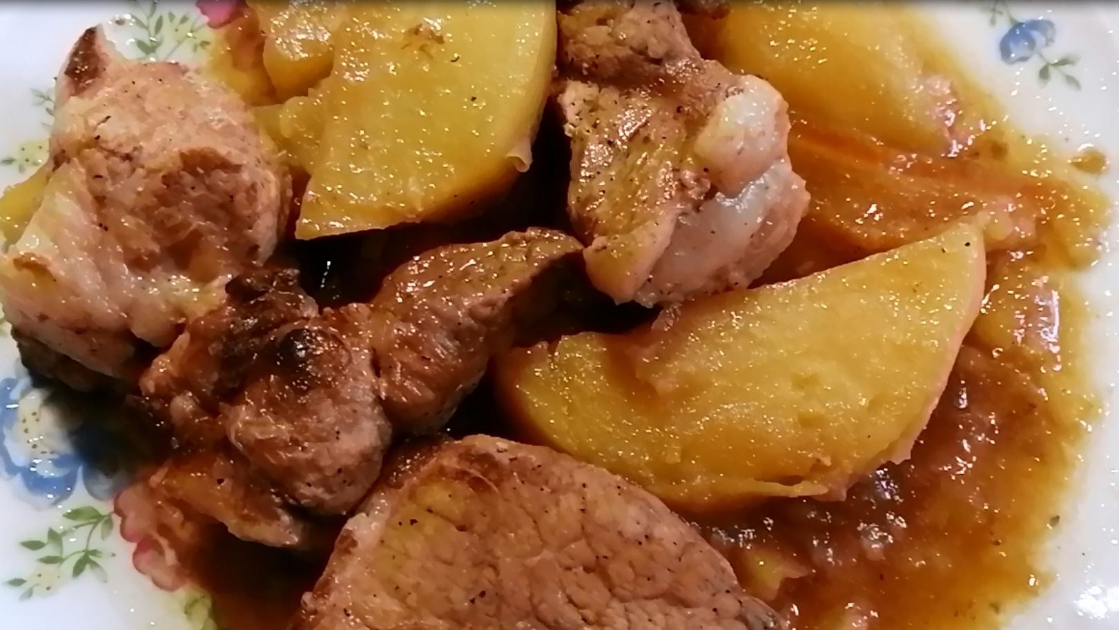 ЖАРКОЕ по Домашнему. РЕЦЕПТ Вкусной КАРТОШКИ с МЯСОМ смотреть онлайн