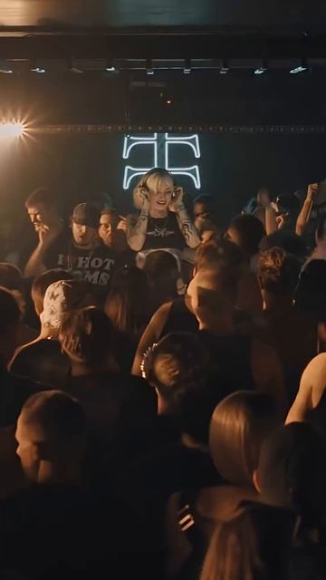 Schranz queen Nikolina 🖤 смотреть онлайн