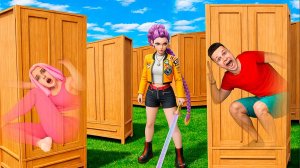 ПРЯТКИ В ШКАФАХ ОТ KPOP DEMON HUNTERS В 3:00 НОЧИ!