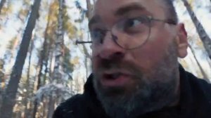 Баба Яга и Леший играют в догонялки!