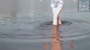 Девушка заграет.Эротика