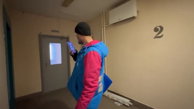 День в OZON на авто компании, работа курьером | обзор Антона Бажина смотреть онлайн