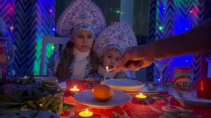 Снегурочки развлекаются