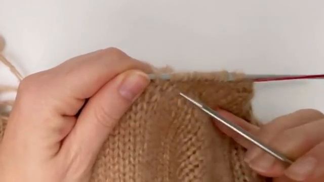 Как обвязать горловину свитера резинкой