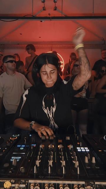 Ornella Destruction Mode at Gotec Club смотреть онлайн