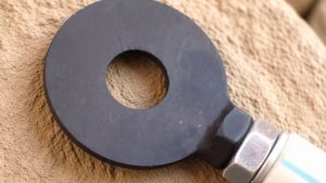 Самодельный «резак для листов» из шайбы и болта — режет металл, пластик и наждак за секунды!