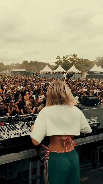 PLAY THAT ACID TRACK ⚡️ смотреть онлайн