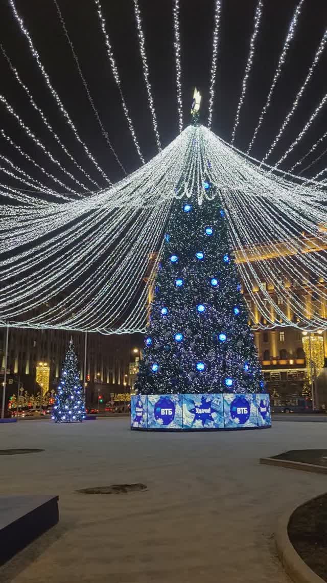 Новогодняя Москва: Детский Мир смотреть онлайн