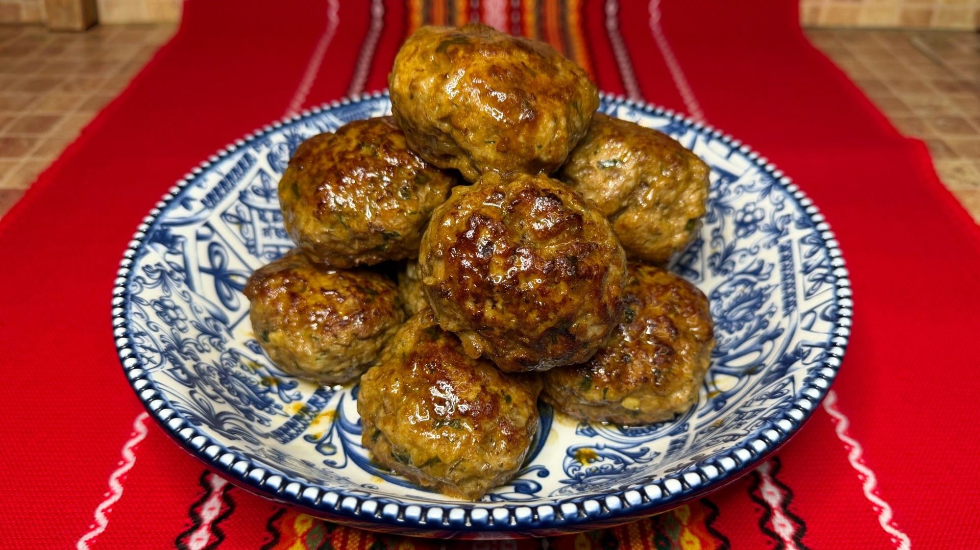 Вкусные мясные котлеты - правильный рецепт котлет смотреть онлайн